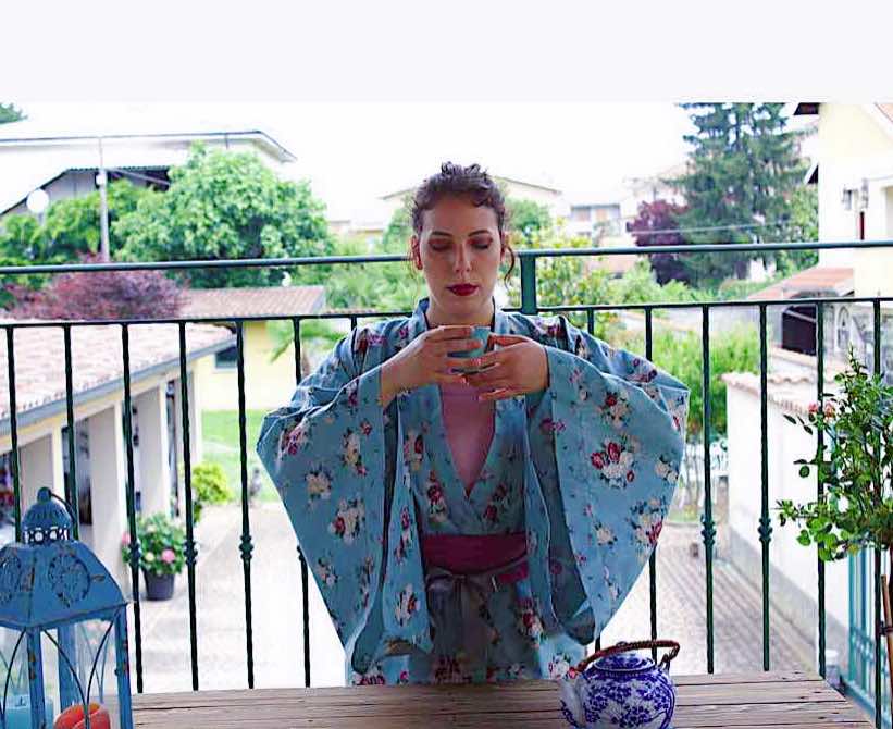 valentina indossa il kimono