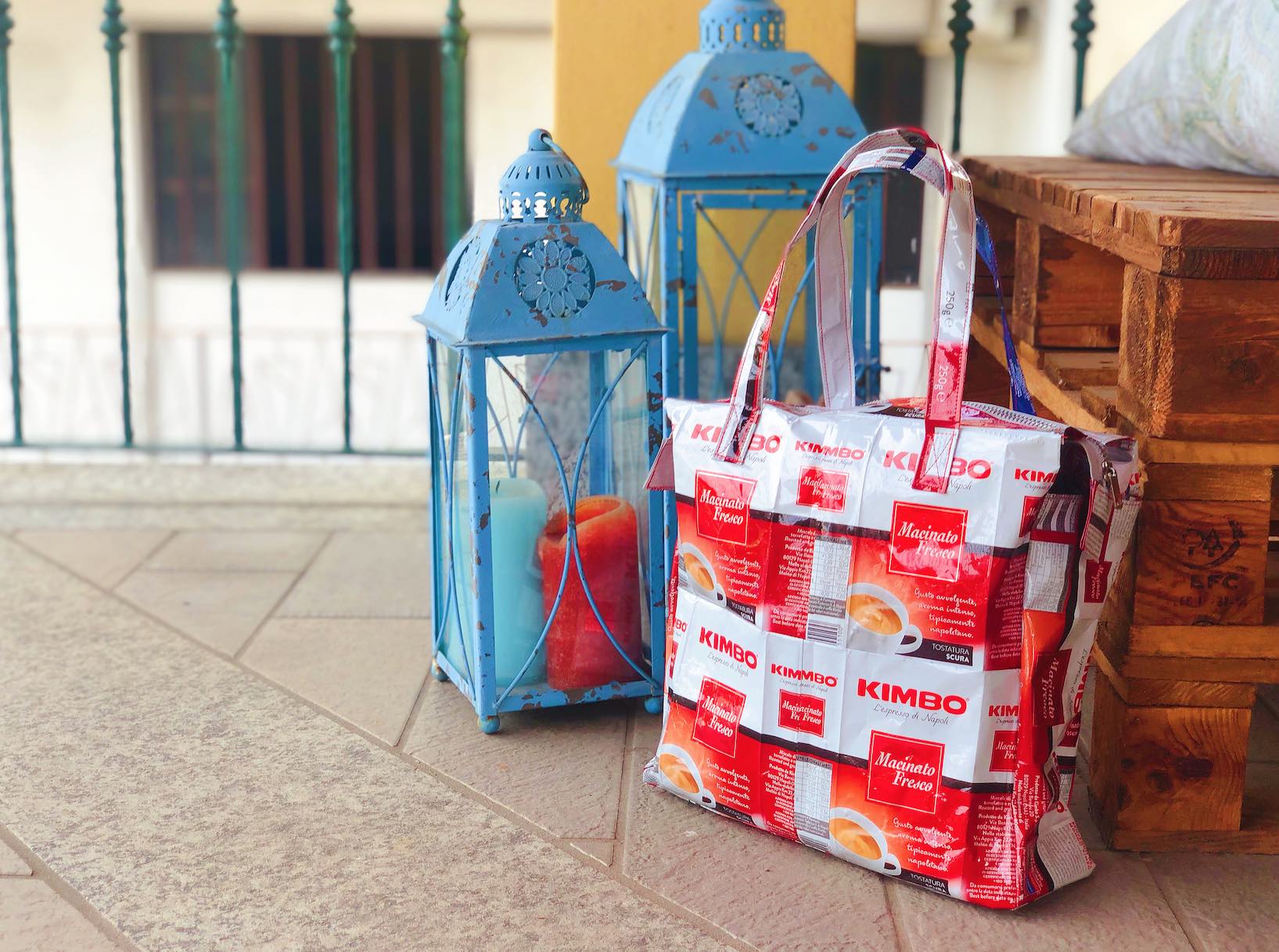 borsa ambientata sulla terrazza